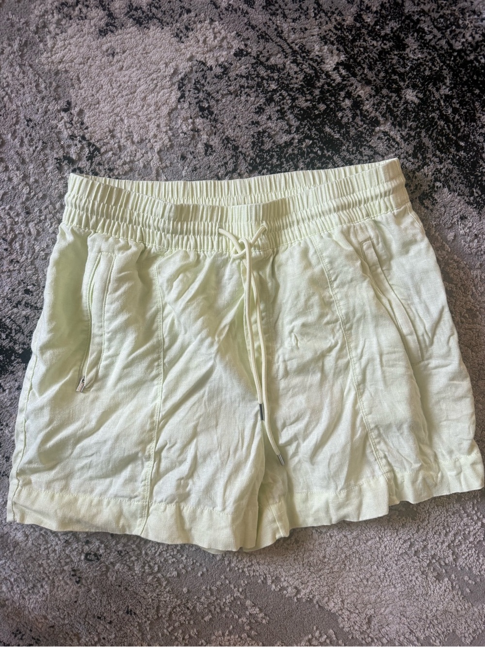 Athleta neon Yellow green Women's retreat Drawsttring Linen-Blend Shorts